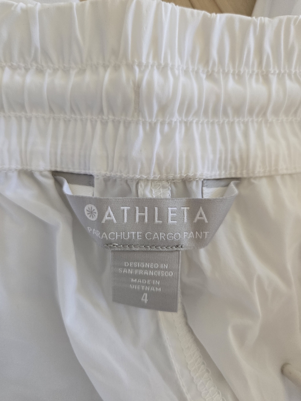NWT Athleta Parachute Cargo Pant, White, Size 4 - Picture 3 of 4